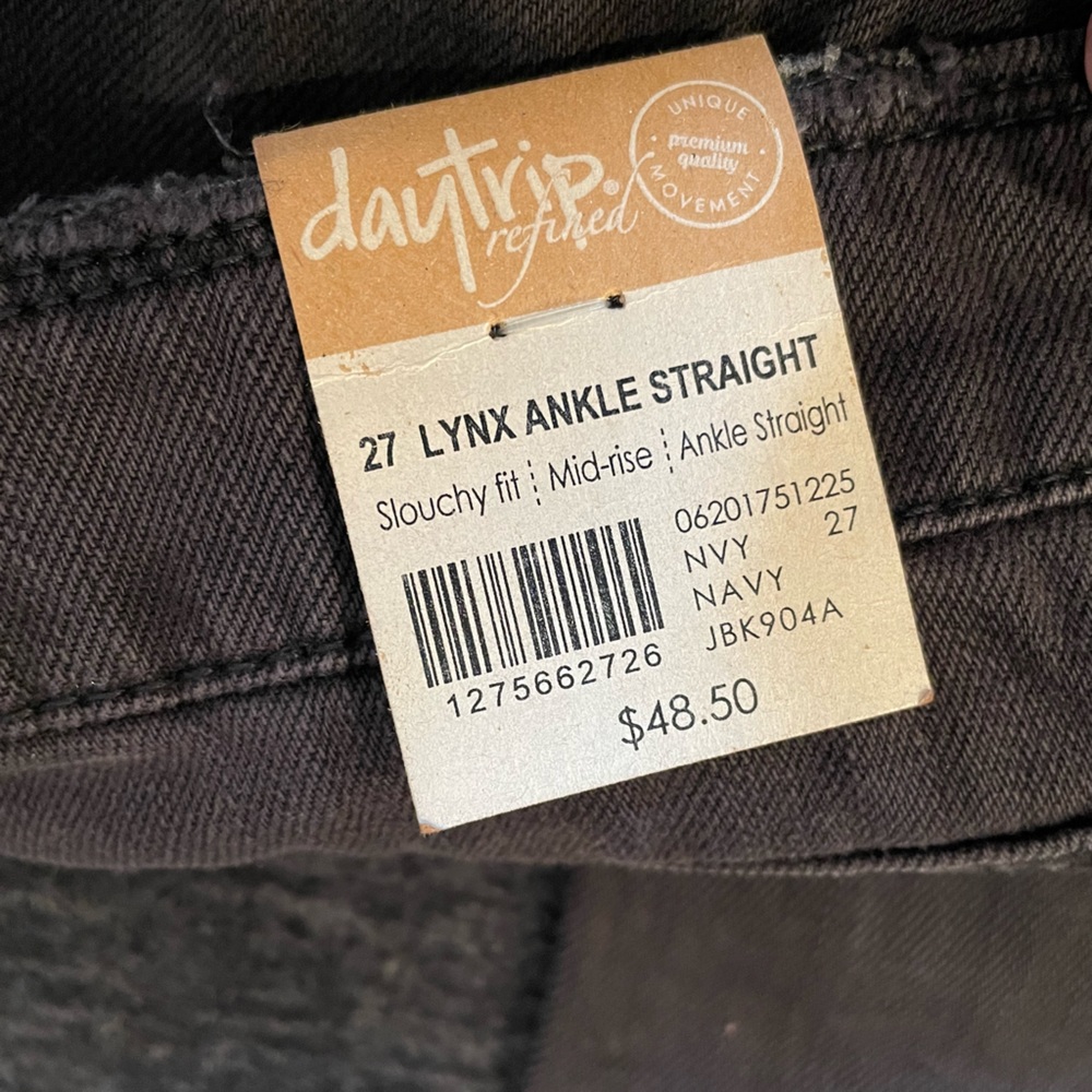 Day trip jeans by buckle size 27 NWT